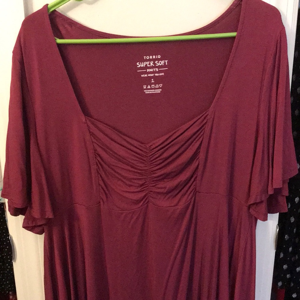Like new Torrid purple ruched soft knit shirt 1X
